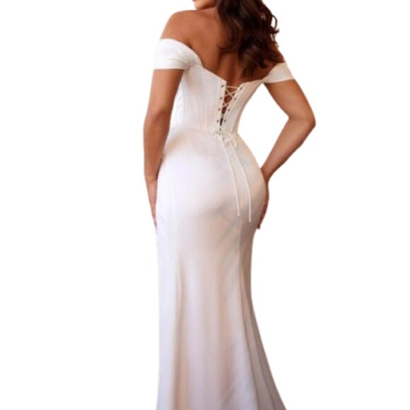 NWT Ladivine 7484W Detachable drape Strap Wedding Dress Off White Size 4 - Picture 3 of 6